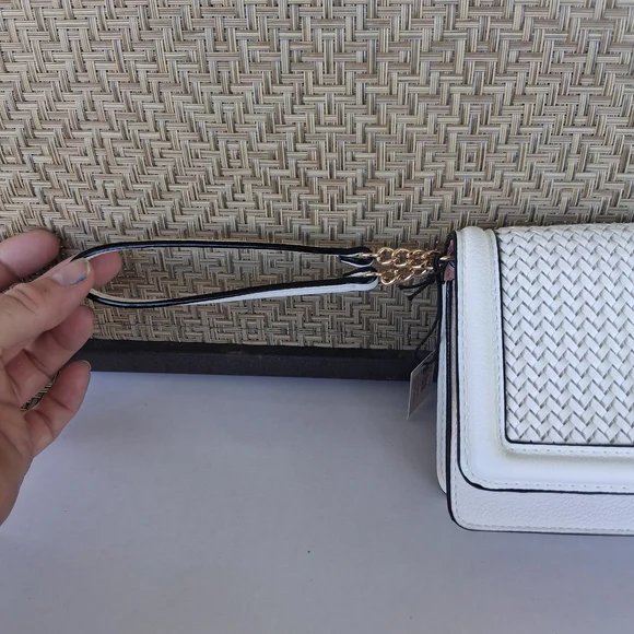 Victoria's Secret White Wristlet Clutch - Picture 7 of 9